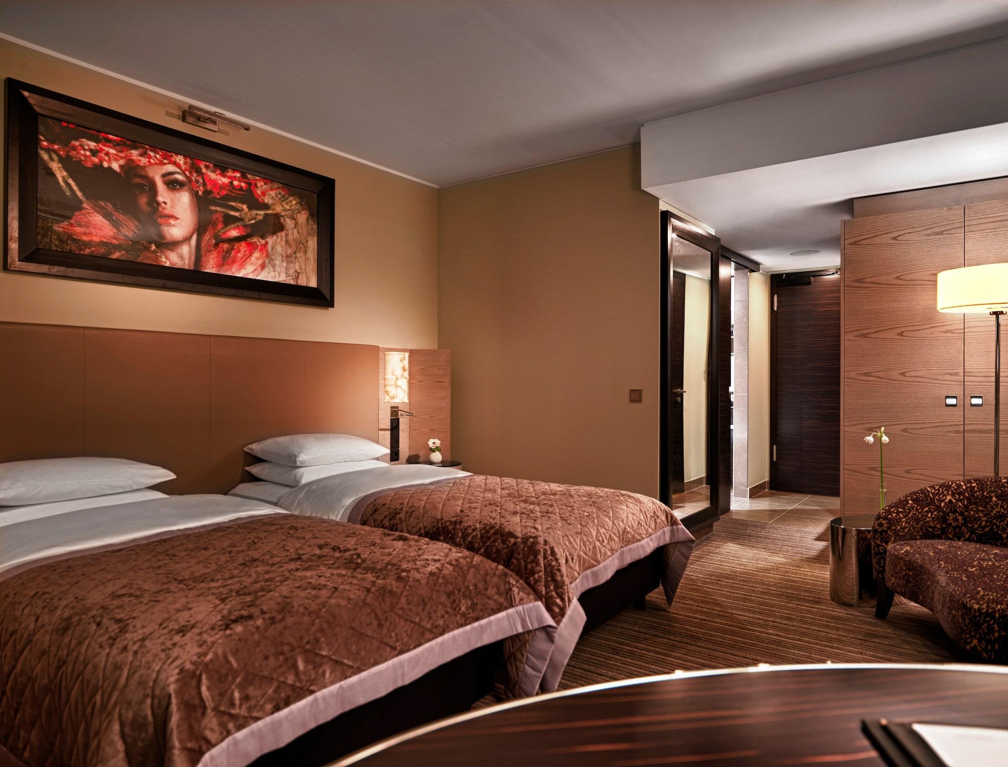 杜塞尔多夫凯悦酒店 外观 照片 A room at the hotel