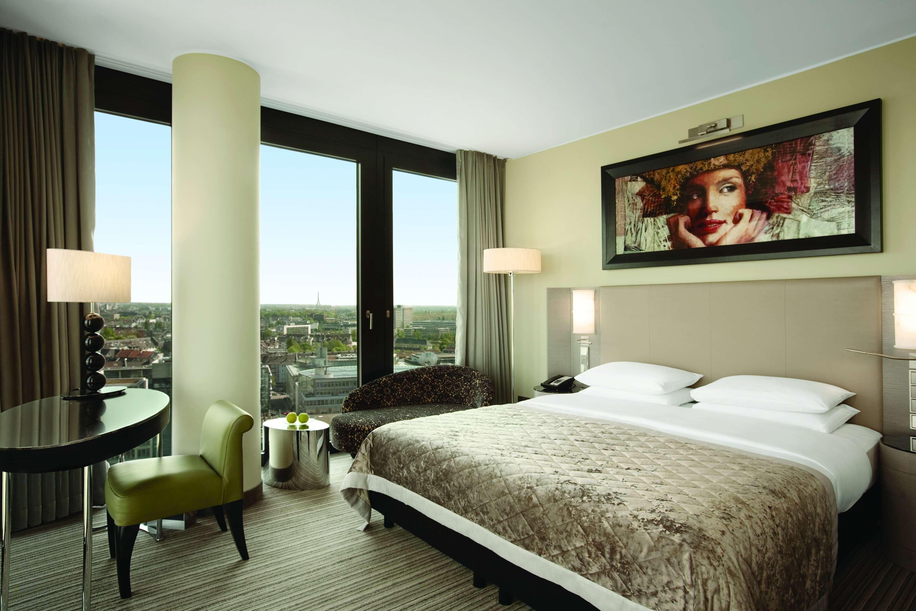 杜塞尔多夫凯悦酒店 外观 照片 A room at the hotel