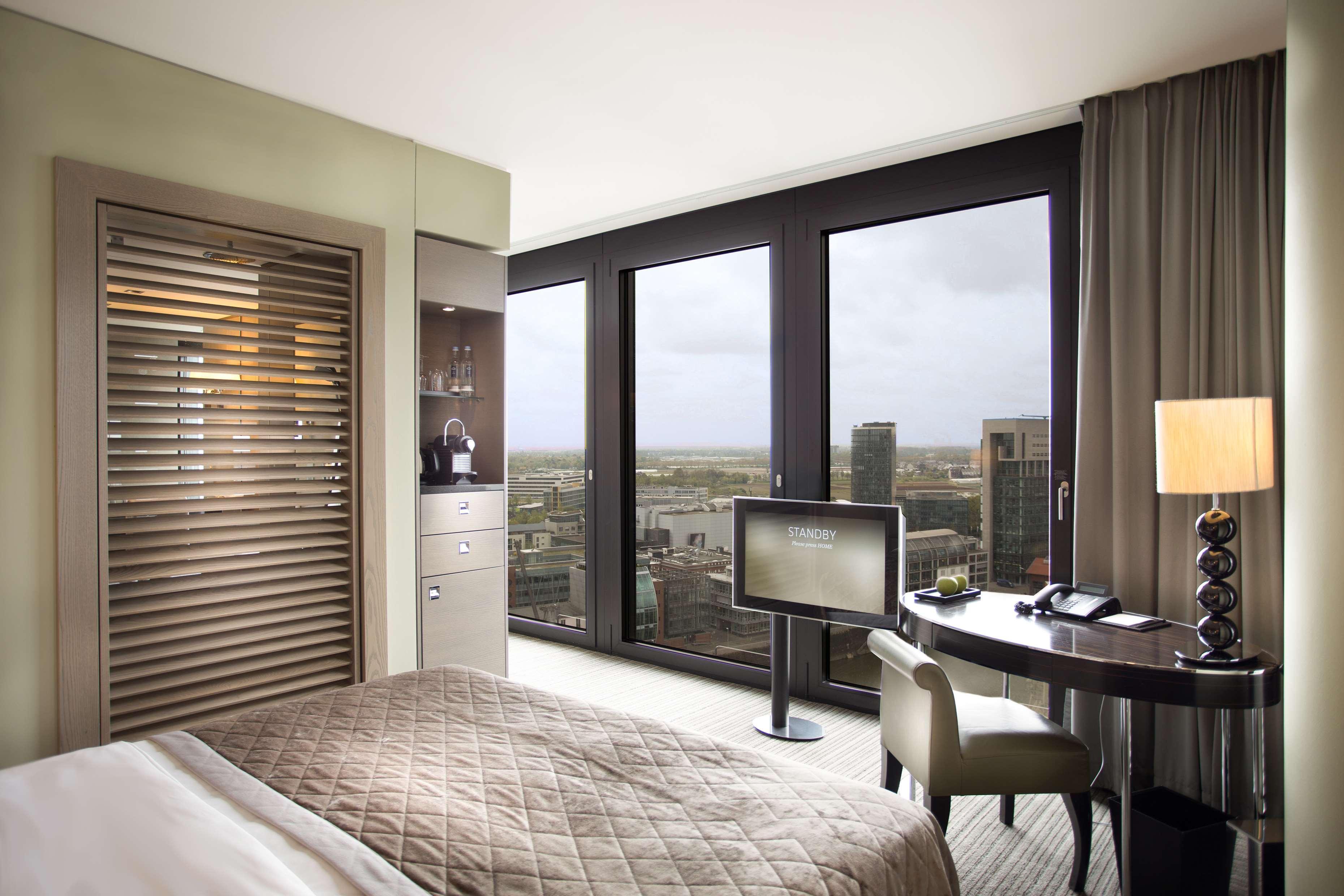 杜塞尔多夫凯悦酒店 外观 照片 A room at the InterContinental London The O2