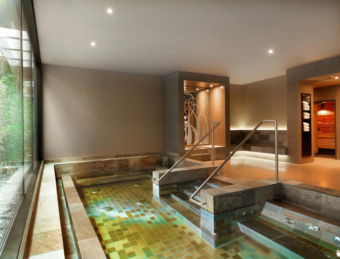 杜塞尔多夫凯悦酒店 外观 照片 A modern onsen in Tokyo